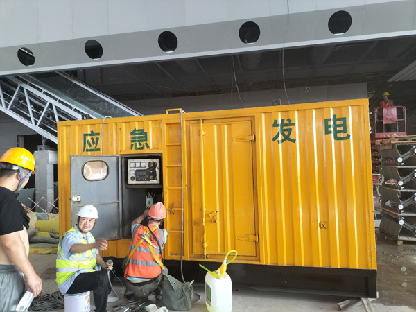 湘桥怎样判断空气滤清器是否需要更换？